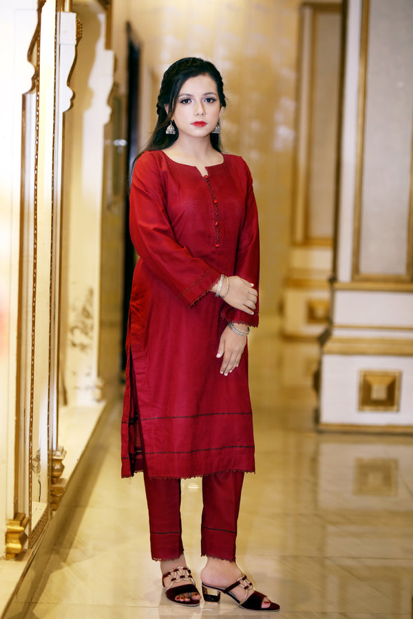 Hayati mehron red simple plan long shirt with neck Daman bazo design 2 peace.  